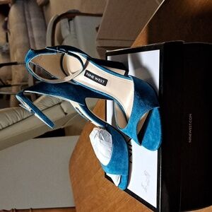 Nine West Tatiana Suede 6 M